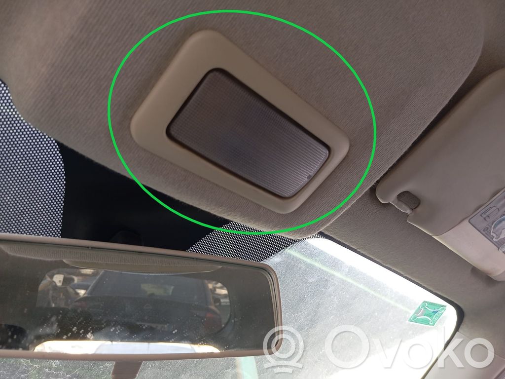 Luz del asiento delantero