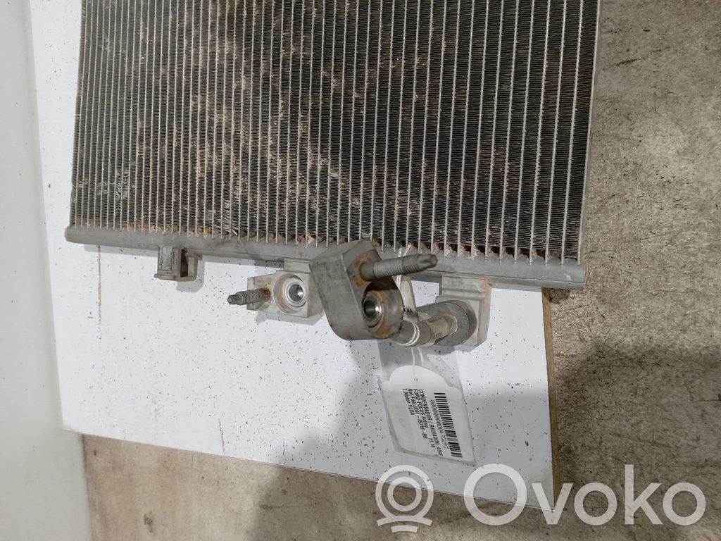 Ford Focus Skraplacz / Chłodnica klimatyzacji 
