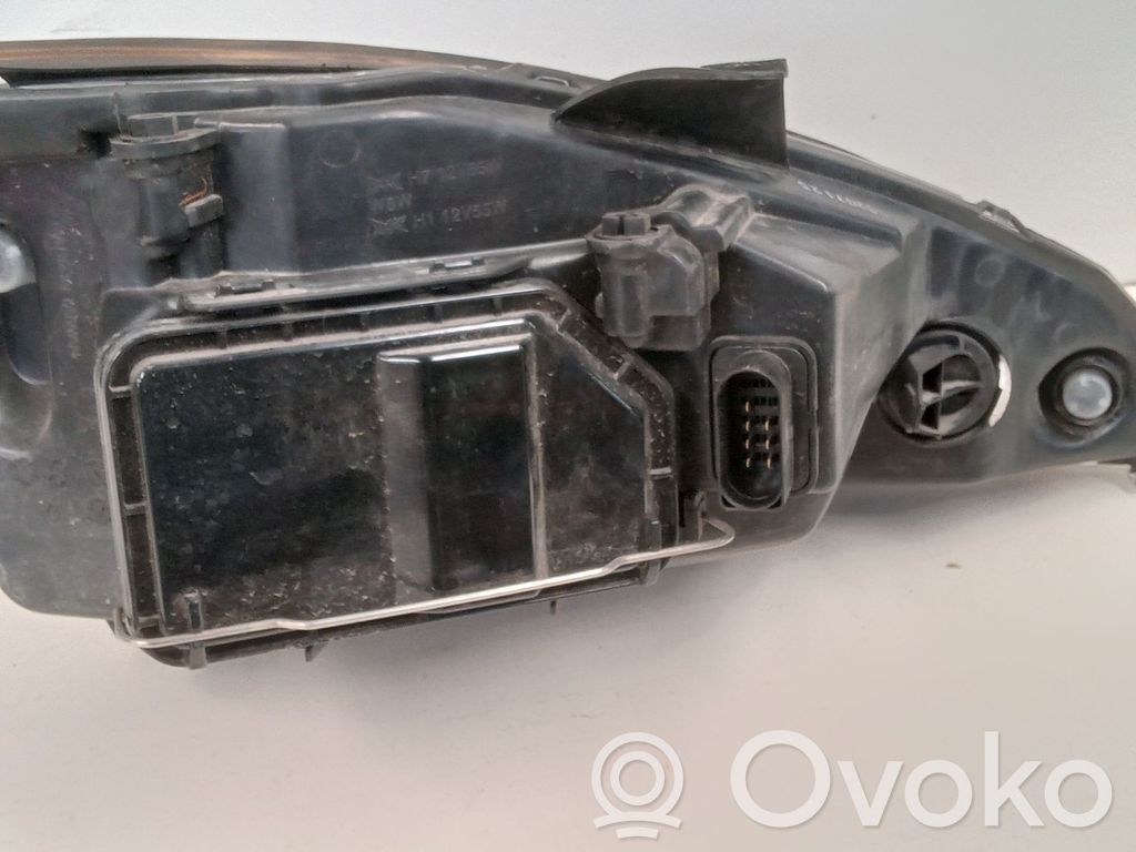 Ford Focus Headlight/headlamp 