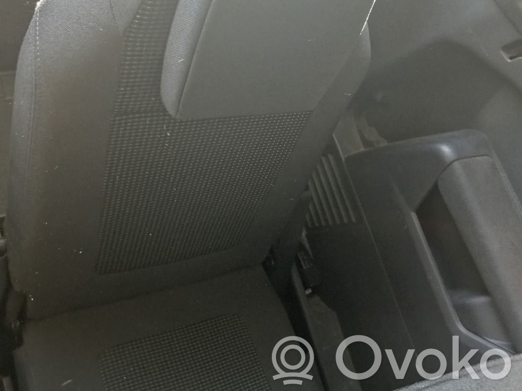 Peugeot 5008 Al treilea rând de scaune 