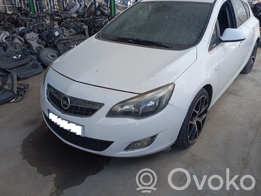 Opel Astra H Phare frontale