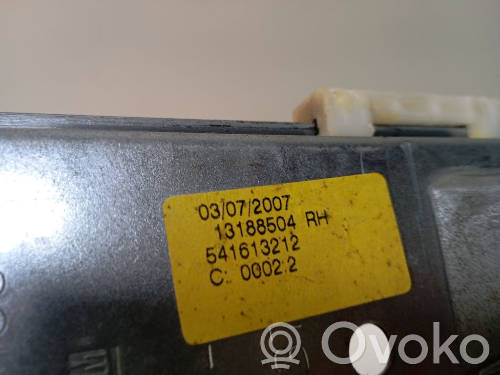 Regulador manual de la ventanilla trasera   13188504RH