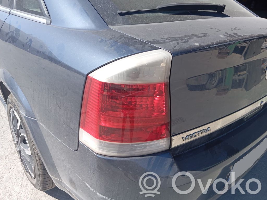 Opel Vectra C Feux arrière / postérieurs 