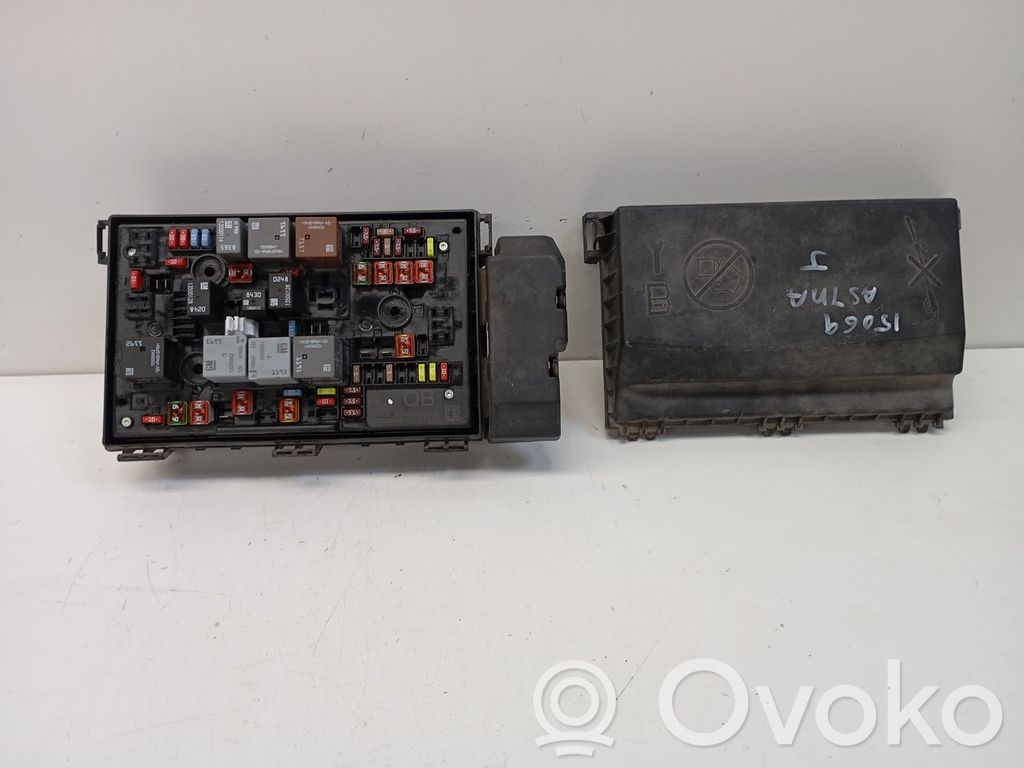 Opel Astra H Module de fusibles