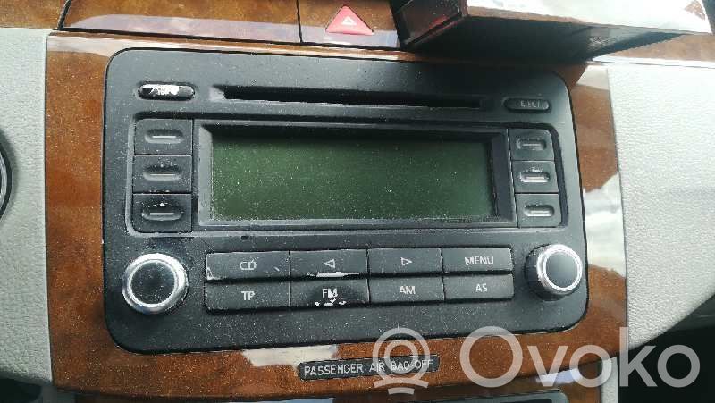 Volkswagen PASSAT B6 Panel / Radioodtwarzacz CD/DVD/GPS
