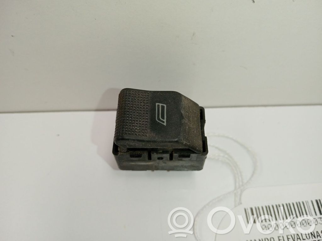 Audi A4 S4 B5 8D Comutator comandă geamuri electrice 