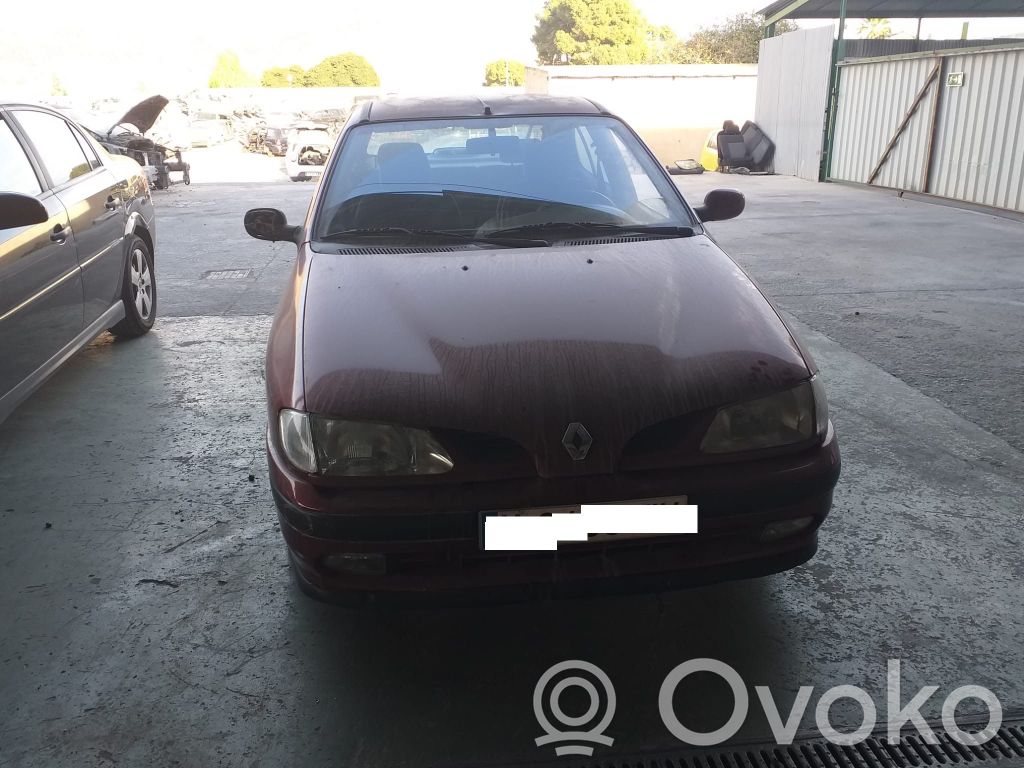 Renault Megane I Faro/fanale