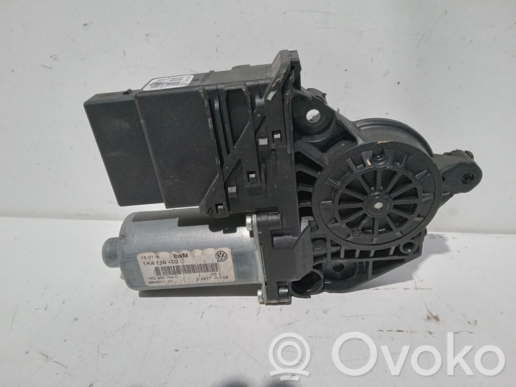 Volkswagen Golf V Silniczek podnoszenia szyby drzwi tylnych 