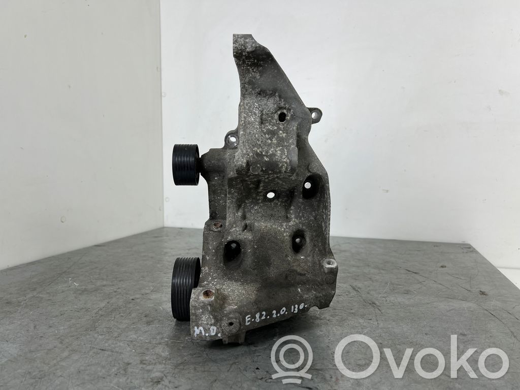 BMW 1 E82 E88 Generator/alternator bracket 