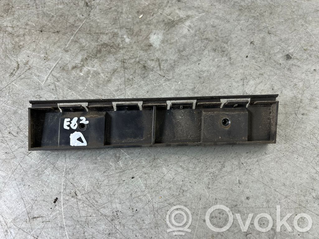 BMW 1 E82 E88 Inny części progu i słupka 