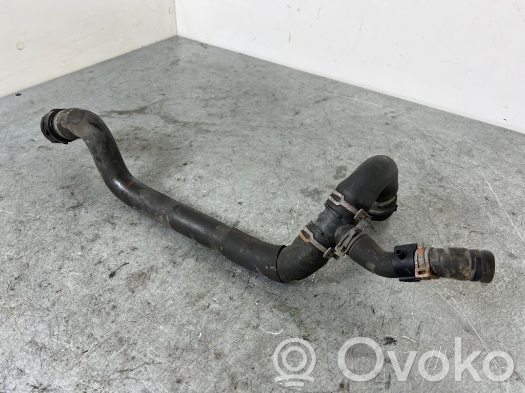 Audi A4 S4 B8 8K Conductă/furtun lichid de răcire motor 