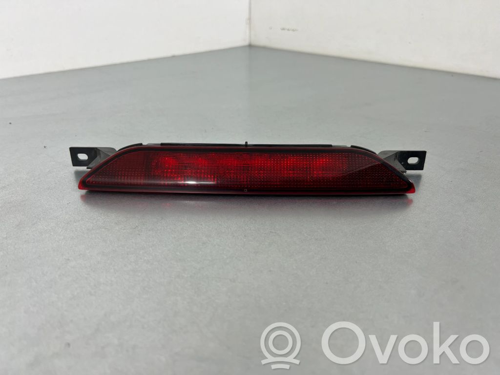 Jeep Grand Cherokee Third/center stoplight 
