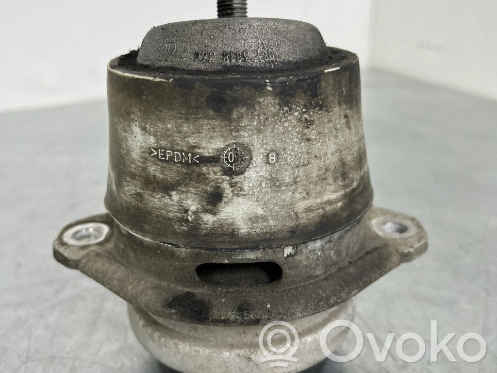 Volkswagen Touareg II Engine mount bracket 