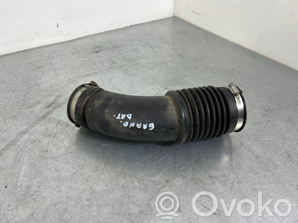 Jeep Grand Cherokee Turboahtimen ilmanoton letku 