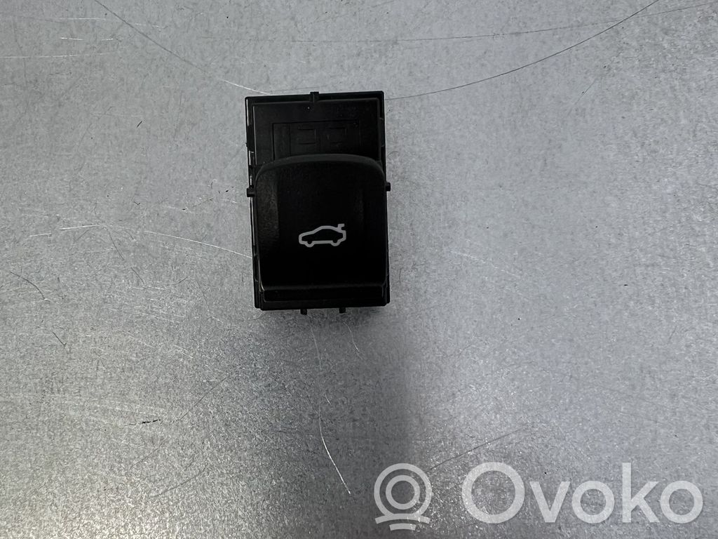 BMW X5 G05 Tailgate opening switch 