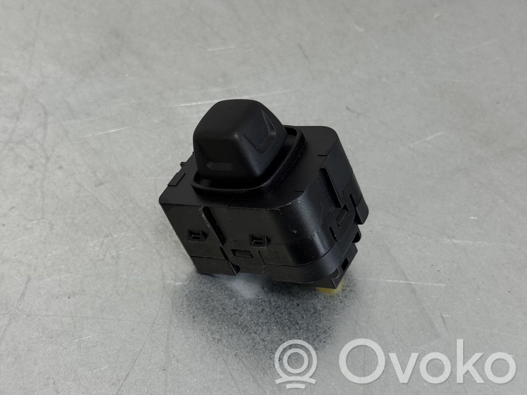 Audi Q7 4M Steering wheel adjustment switch 