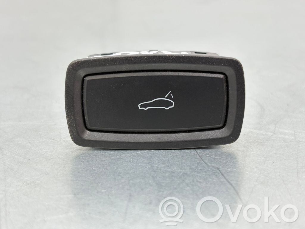 Porsche Macan (95B) Tailgate/boot open switch button 