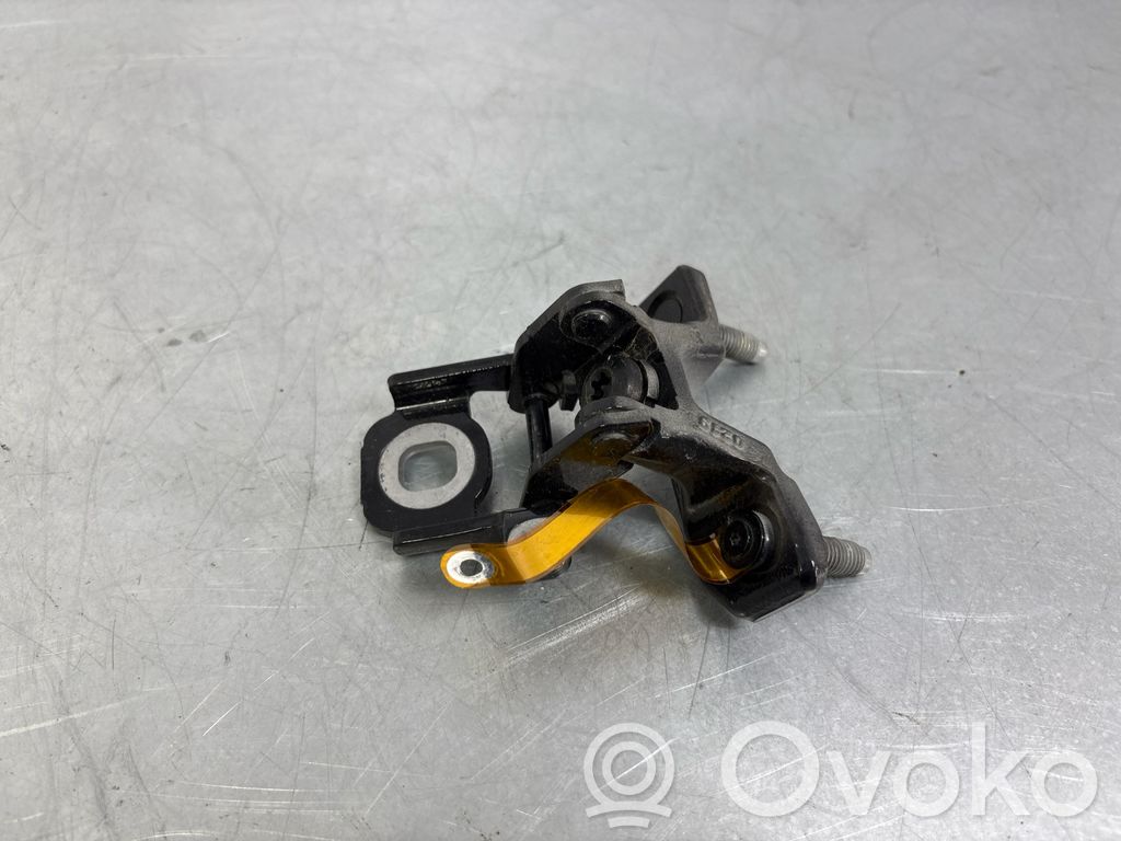 BMW 2 F46 Tailgate/trunk/boot hinge 