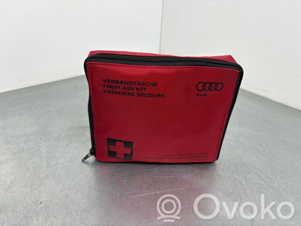 Audi A6 S6 C7 4G First aid kit 