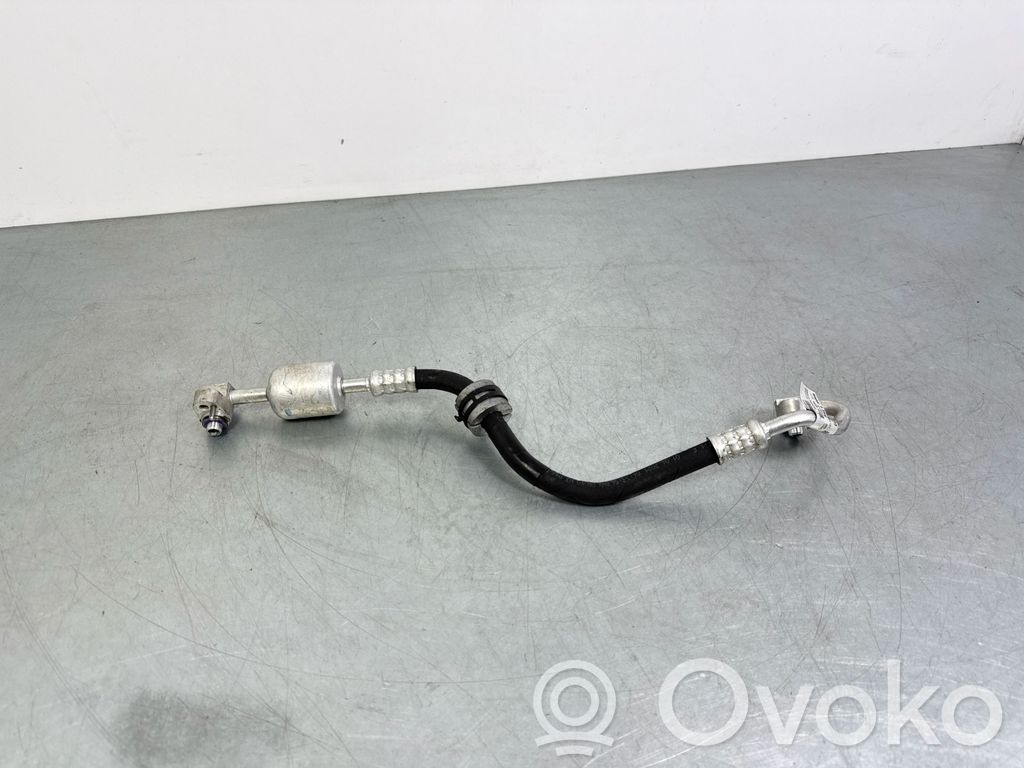 BMW 3 G20 G21 Ilmastointilaitteen putki (A/C) 