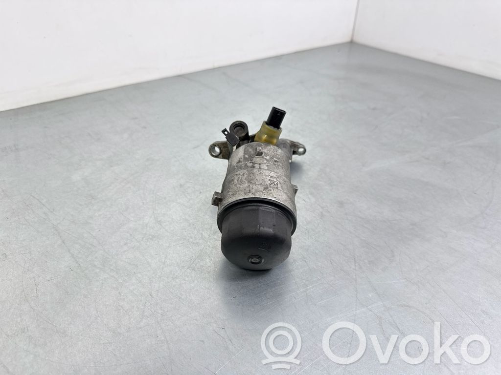 Jaguar F-Pace Oil filter mounting bracket 