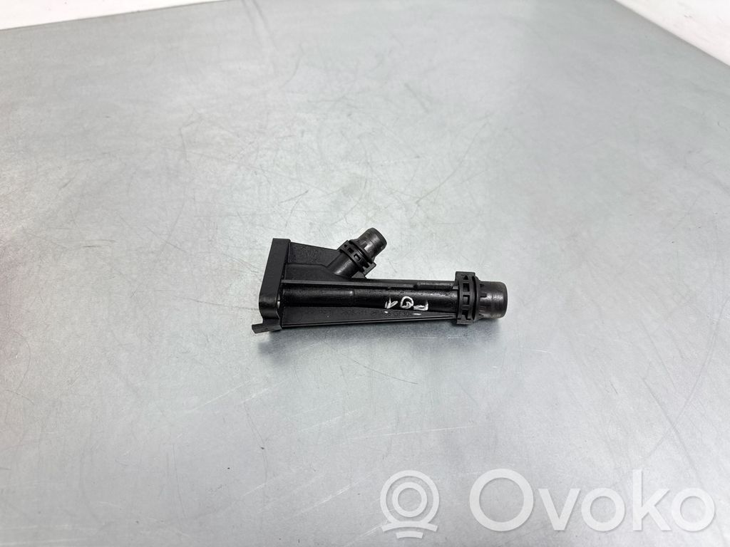 BMW 7 F01 F02 F03 F04 Engine coolant pipe/hose 