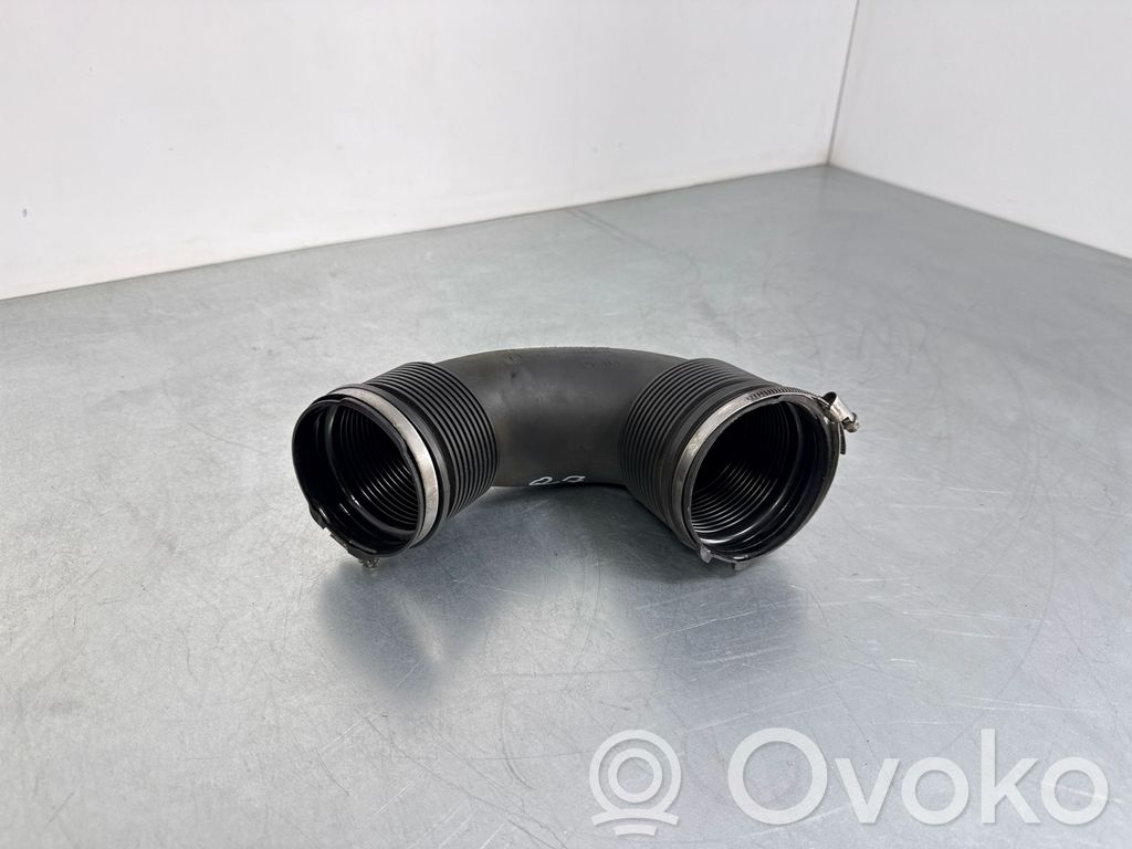 Audi Q7 4M Air intake duct part 