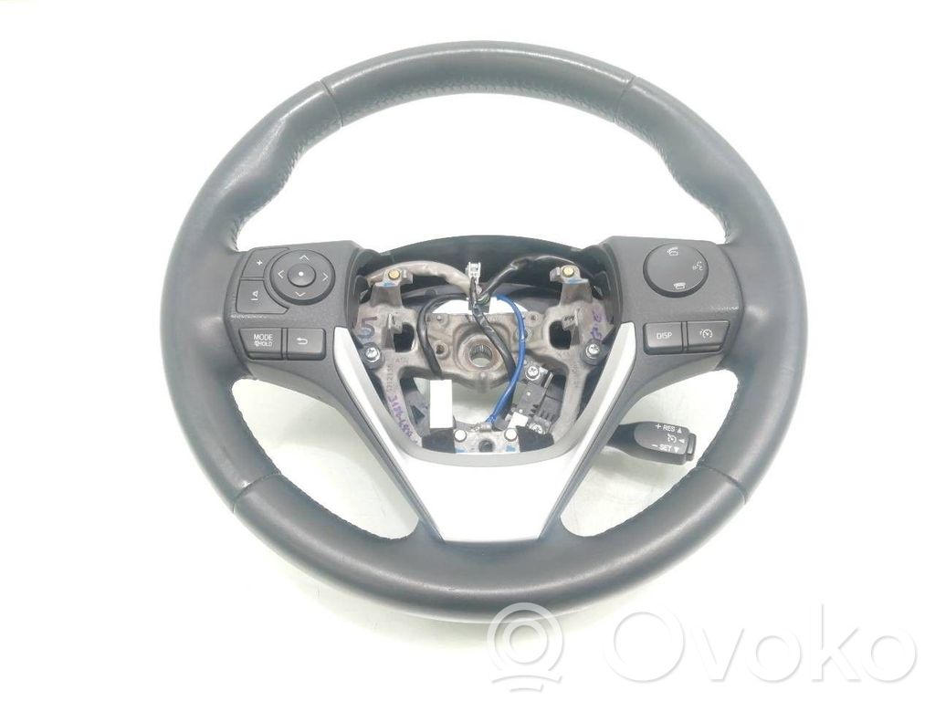 Toyota Auris E180 Ohjauspyörä 