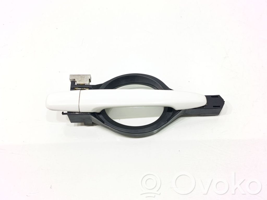 Manecilla externa puerta trasera