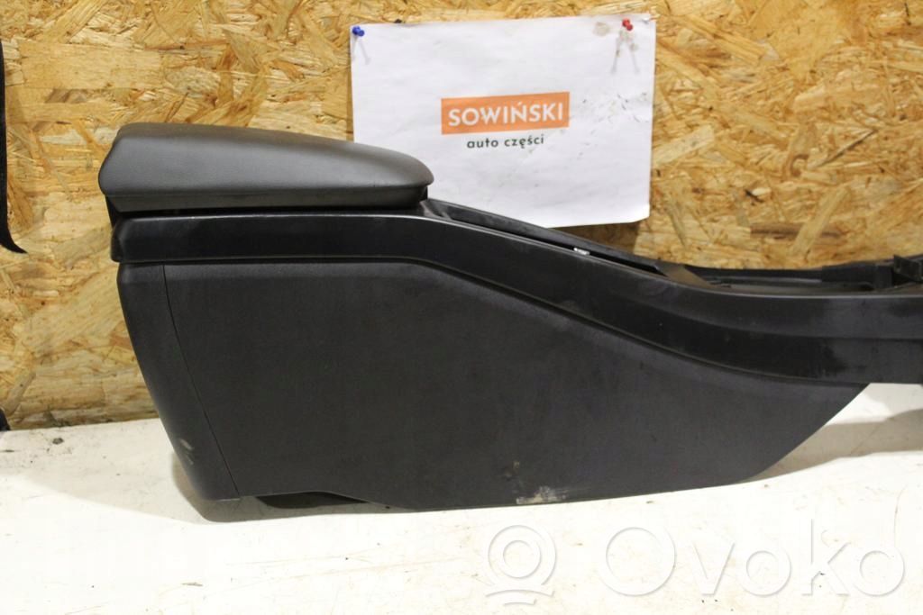 Volvo V40 Center console 