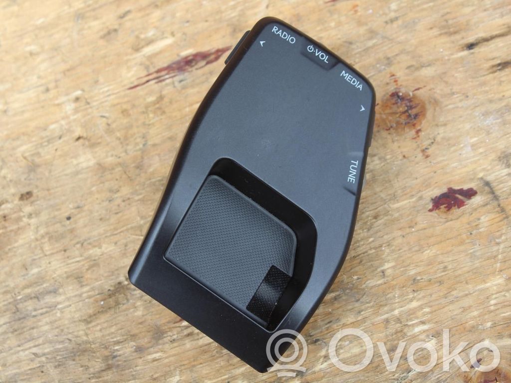 Lexus UX Multifunctional control switch/knob 