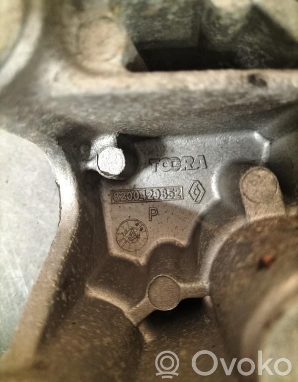 Renault Twingo II Engine mount bracket 