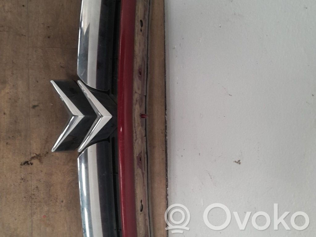 Front grill   1484199477