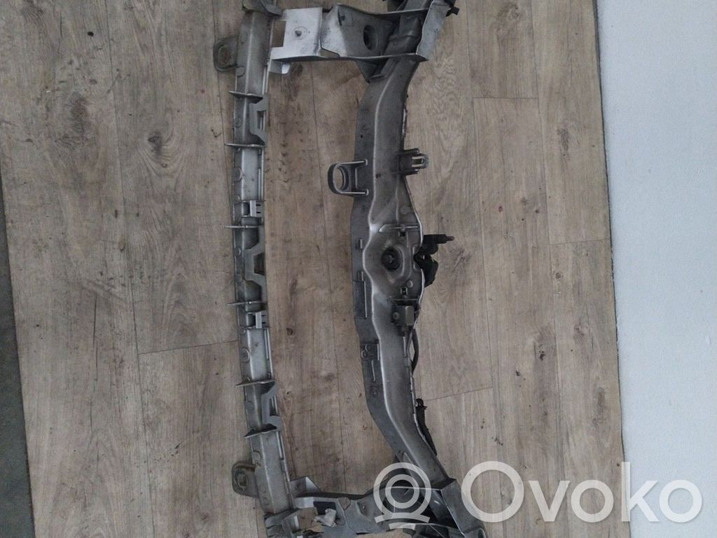 Ford Focus Верхняя часть панели радиаторов (телевизора) 