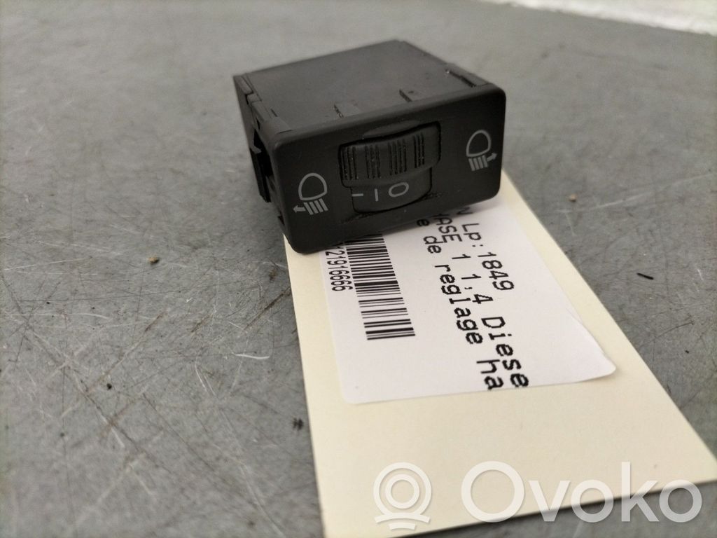 Headlight level height control switch   96661868ZD