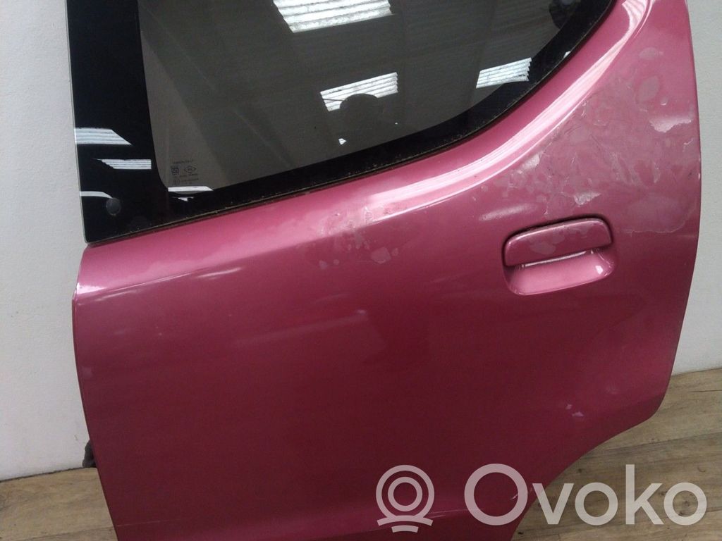 Suzuki Alto Puerta trasera 