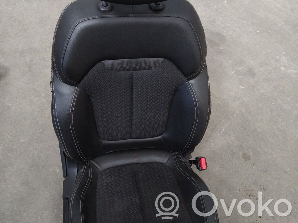Renault Kadjar Etumatkustajan istuin 