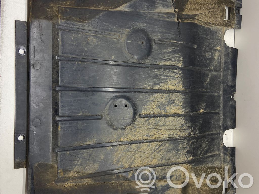 Renault Clio IV Engine splash shield/under tray 