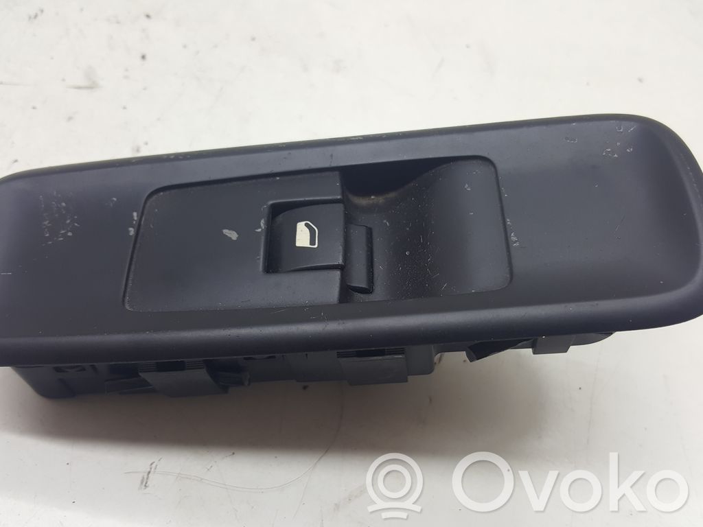 Peugeot 807 Electric window control switch 
