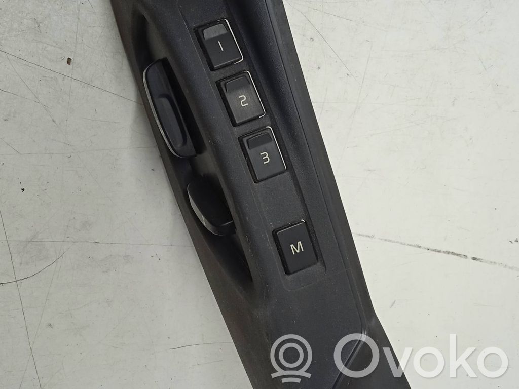 Volvo V70 Seat control module 