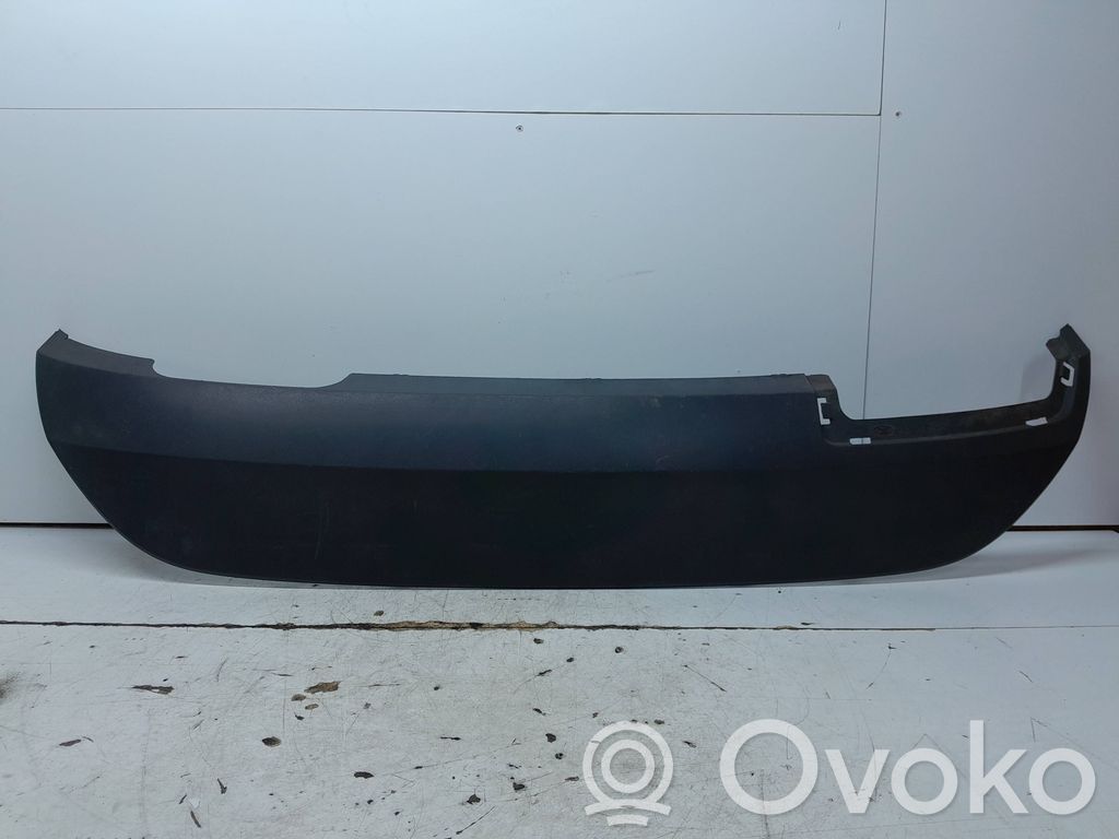 Ford Fiesta Moldura inferior del parachoques trasero 