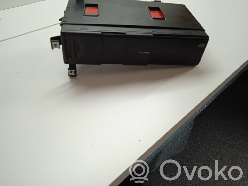 BMW X3 E83 CD/DVD keitiklis 