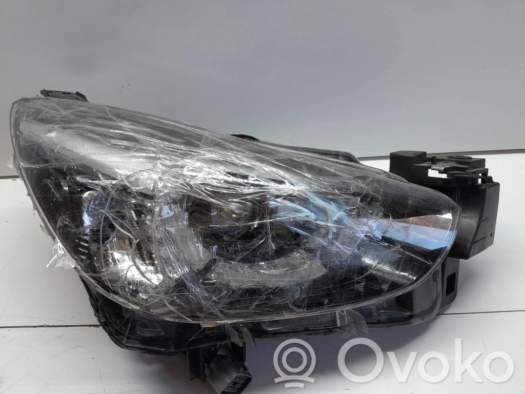 Mazda 2 Headlight/headlamp 