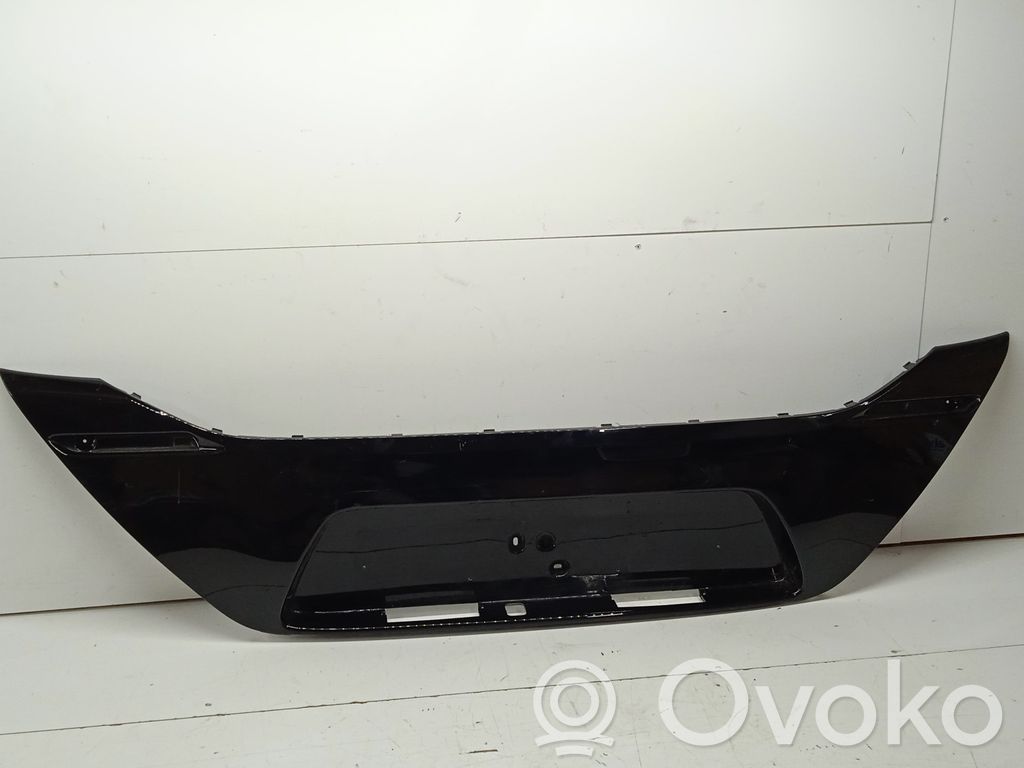 Toyota Aygo AB40 Moldura inferior del parachoques trasero 