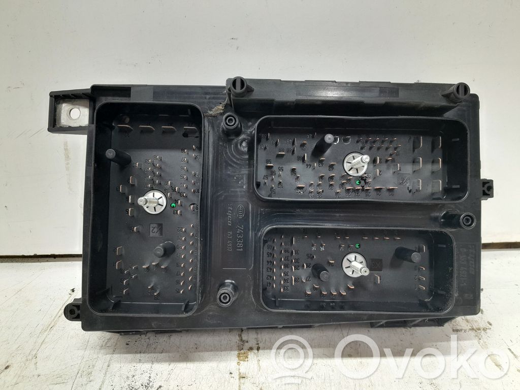 Opel Astra H Drošinātāju bloks 