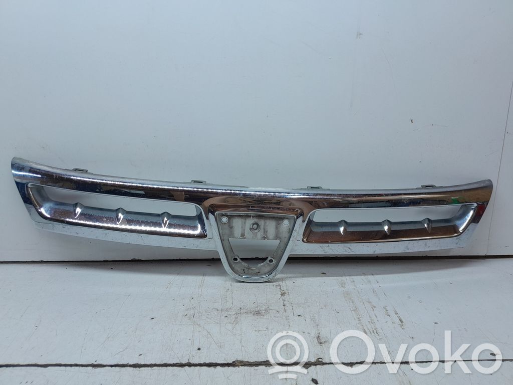 Dacia Duster Front grill 