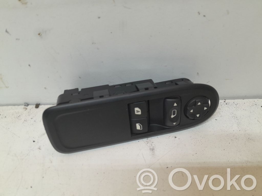Citroen C3 Electric window control switch 