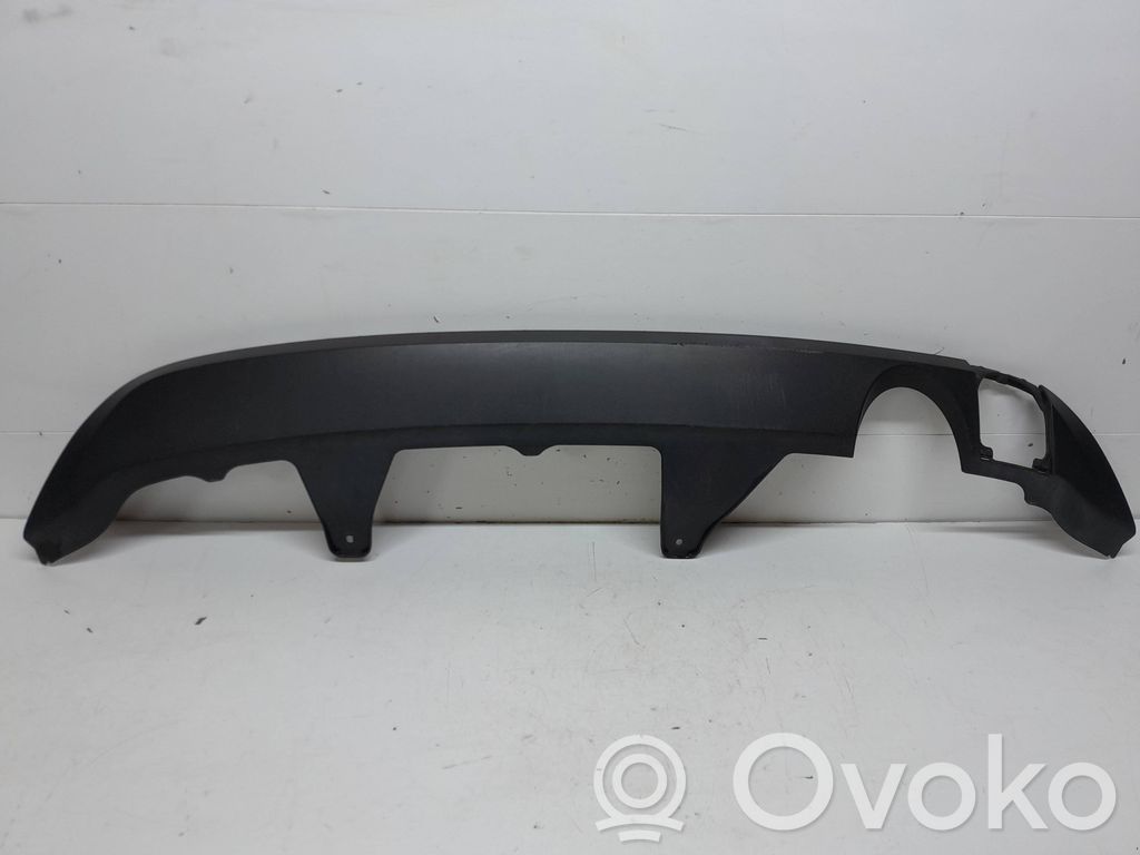 Ford Fiesta Moldura inferior del parachoques trasero 