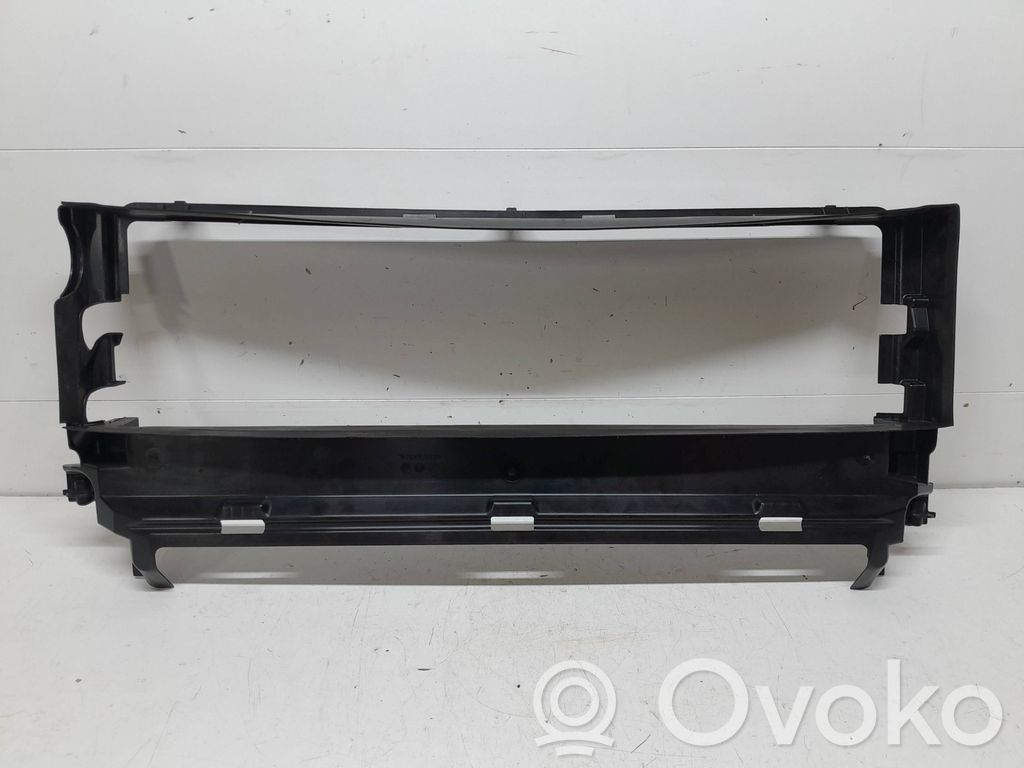 Volvo XC40 Wlot / Kanał powietrza intercoolera 