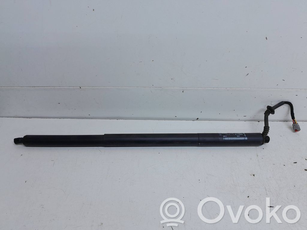 Ford Puma Tailgate/trunk strut/damper 
